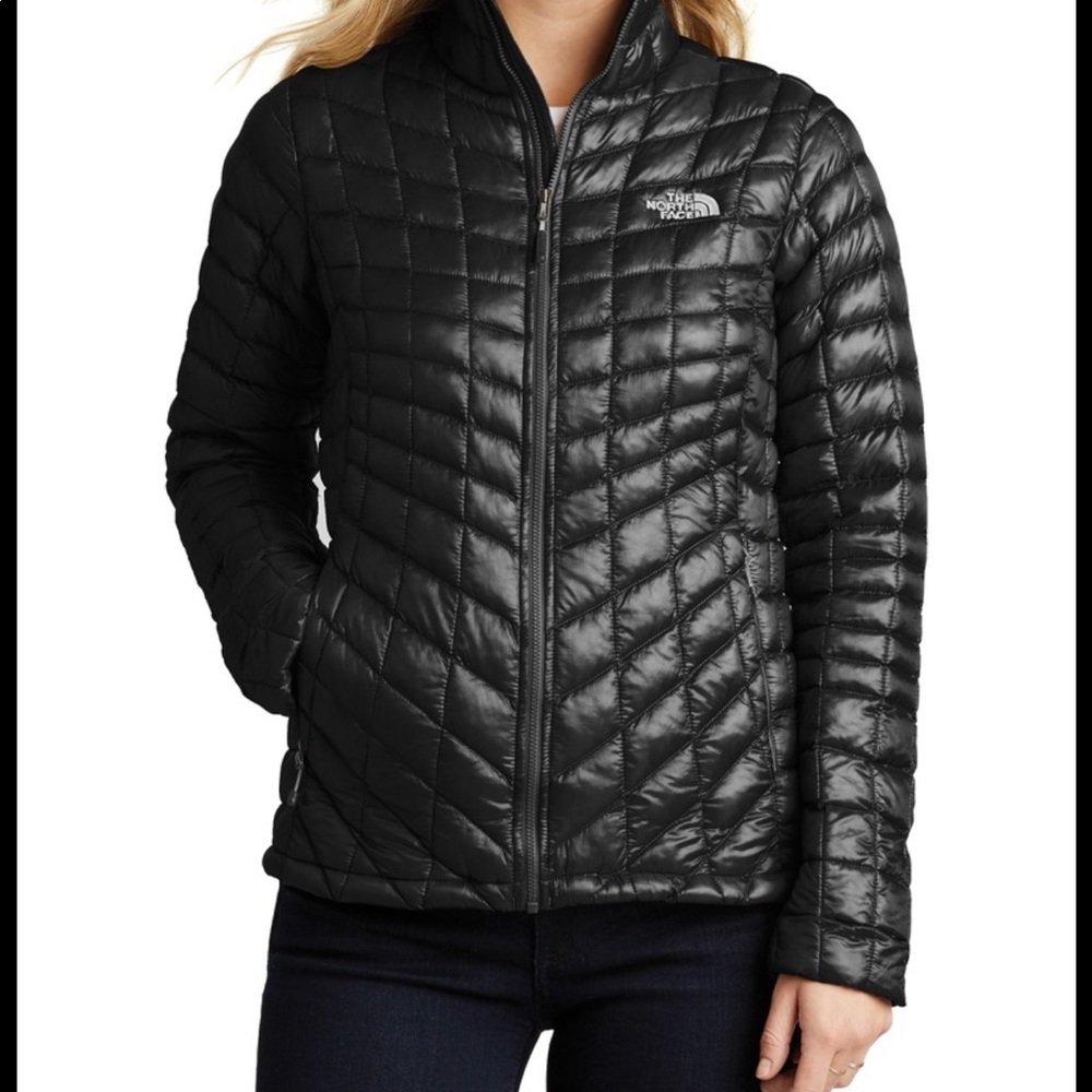 Women’s the north face thermoball jacket